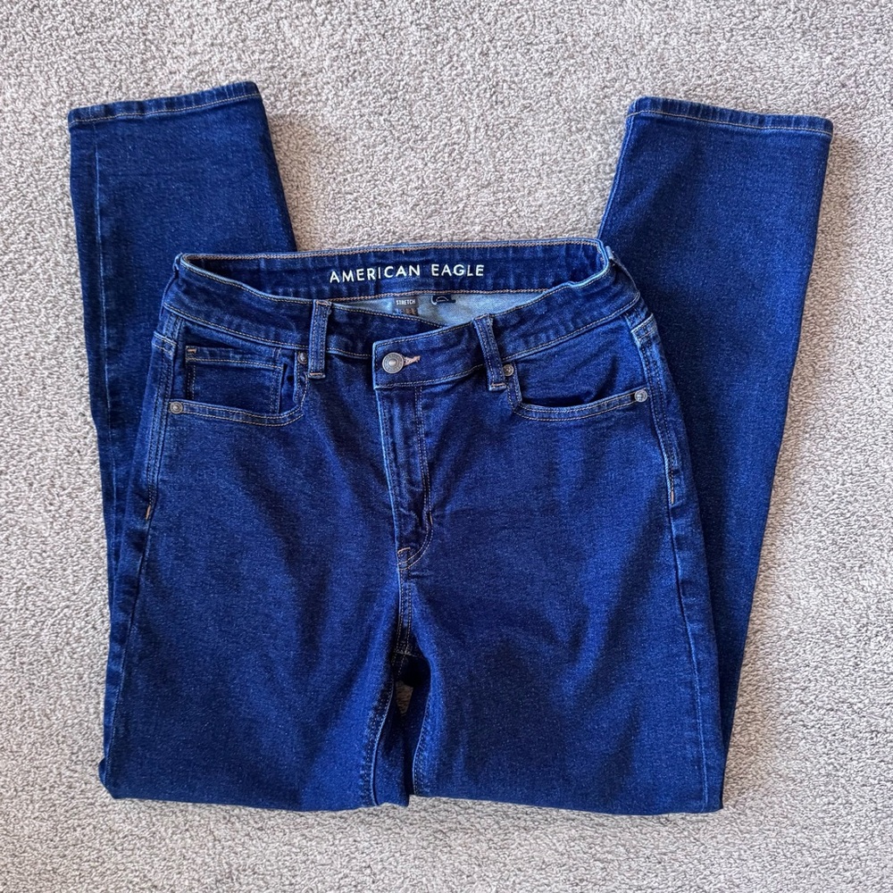 AMERICAN EAGLE • Women’s Dark Wash Stretch “Mom Jean” Size- 6 - Picture 2 of 5